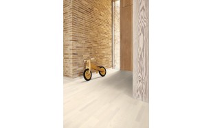 Trisluoksnė parketlentė Boen Longstrip Uosis White Live Pure Andante