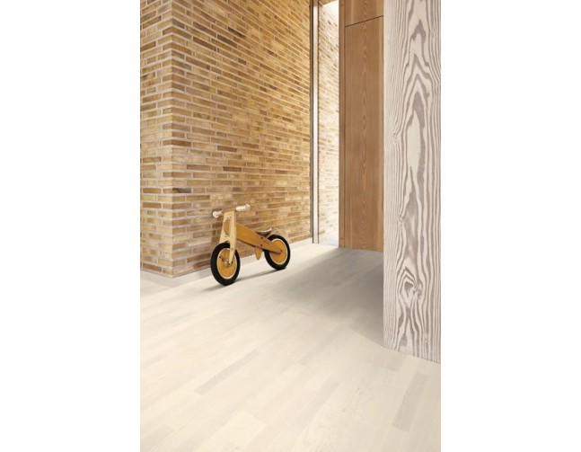 Trisluoksnė parketlentė Boen Longstrip Uosis White Live Pure Andante