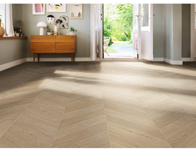 Akcija! Laminuotos grindys Haro Tritty 200 Aqua Chevron Ąžuolas White